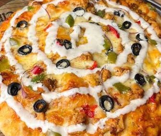 Malai Chicken Pizza